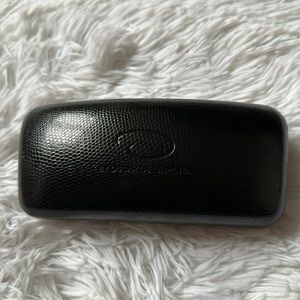 O by Oscar De La Renta Sunglasses Case
